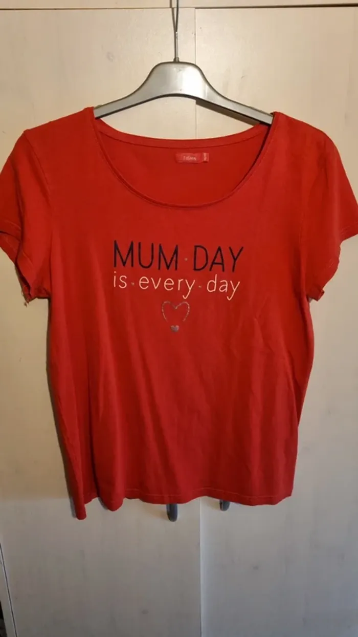 Tee shirt