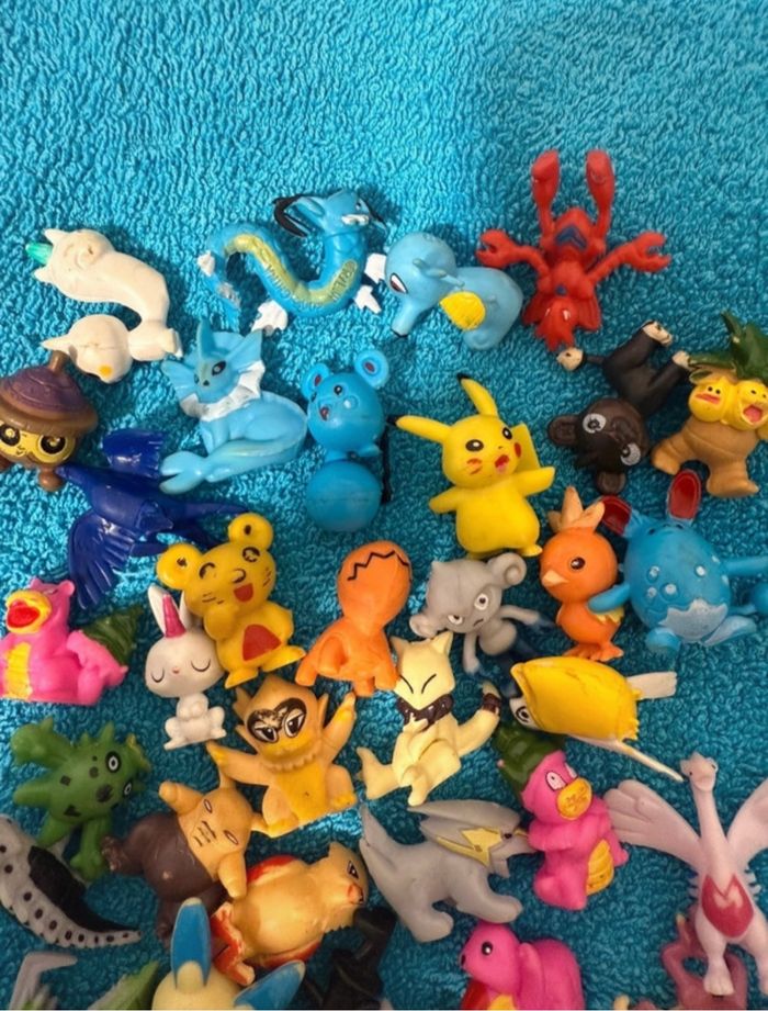 Lot de figurines Pokémon - photo numéro 2