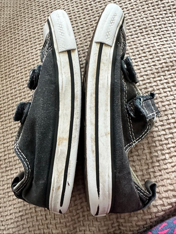 Converse enfant taille 26 - photo numéro 8