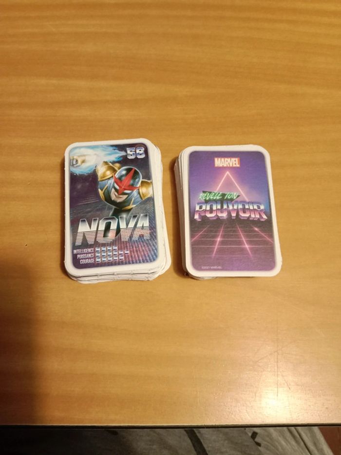 Lot carte marvel révèle ton pouvoir