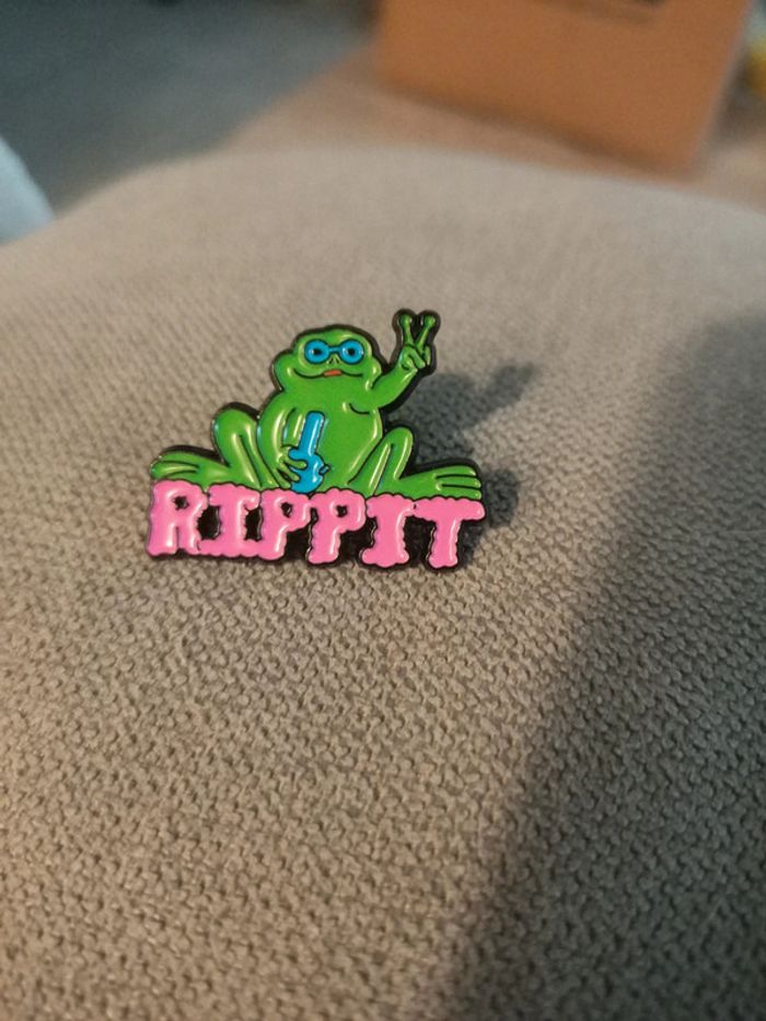 Pins Rippit la grenouille de la paix stoner - photo numéro 3