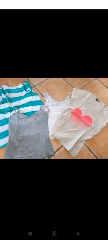 Débardeur et tee shirt