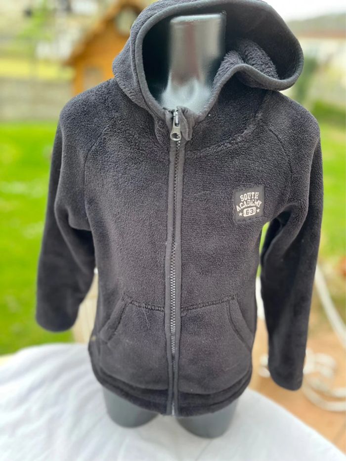 Veste polaire noire Eldys taille 5 ans
