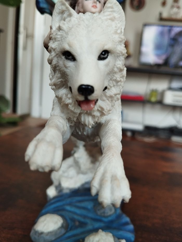 Figurine fée loup blanc - photo numéro 3