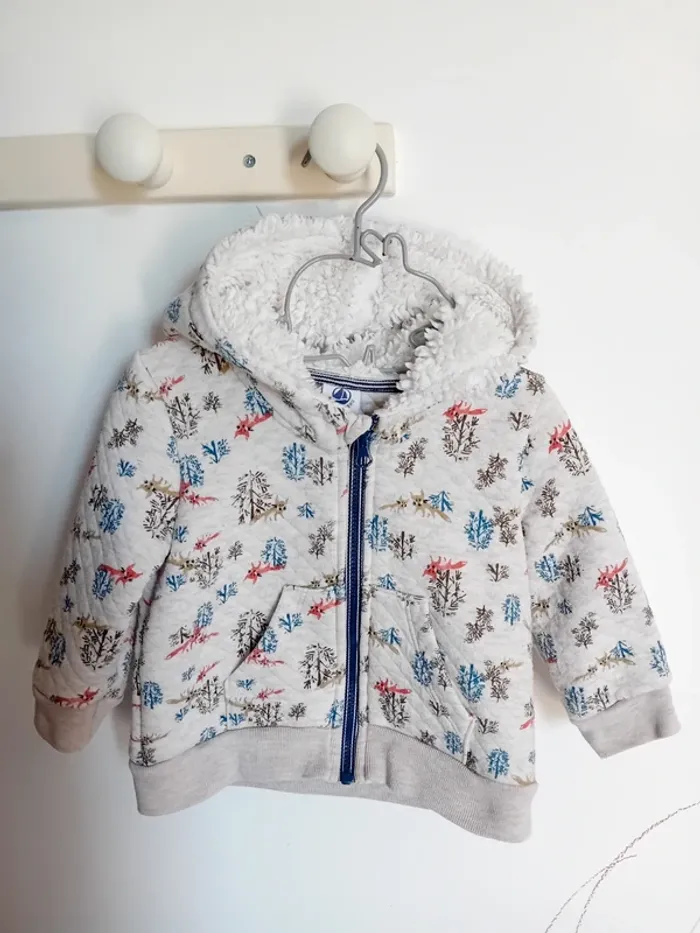 Gilet matelassé et sherpa imprimé petits renards style japonais