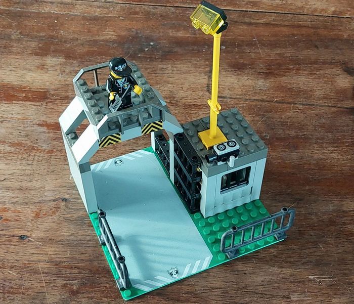 Lego 6636 Command Post Central - photo numéro 7