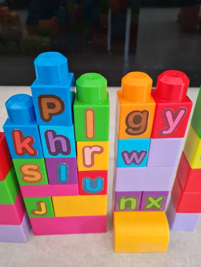 Cubes Mega Bloks alphabet - photo numéro 4