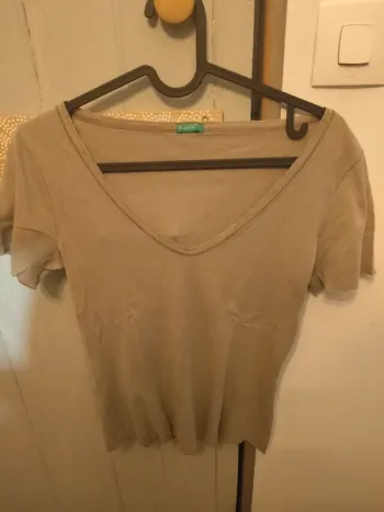 T-shirt gris beige United Colors of Benetton