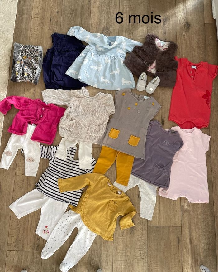 Lot de vêtement fille 6 mois