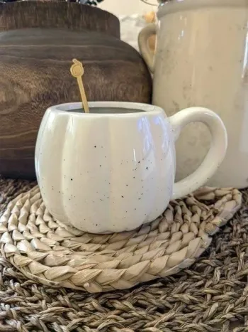 Jolie tasse mouchetée en céramique en forme de citrouille - NEUVE Neuf sans étiquette
