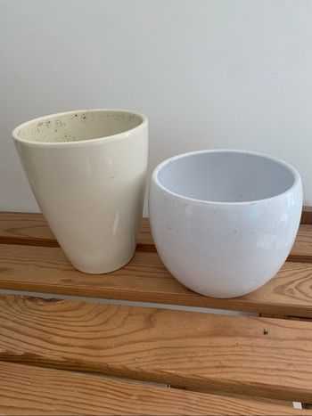 Lot 2 pots blanc et beige