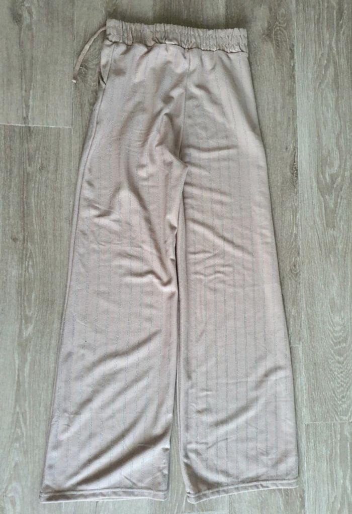 Pontalon beige taille s/m à jambes larges - photo numéro 5