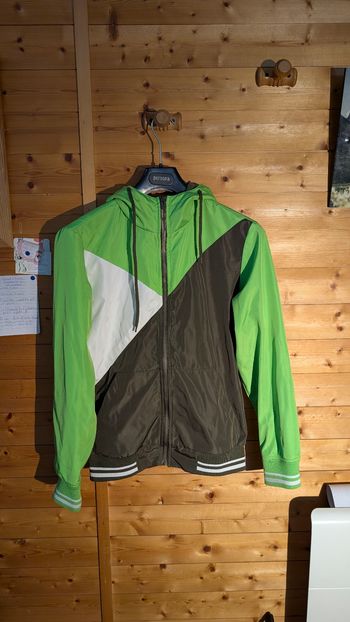 Veste coupe vent verte