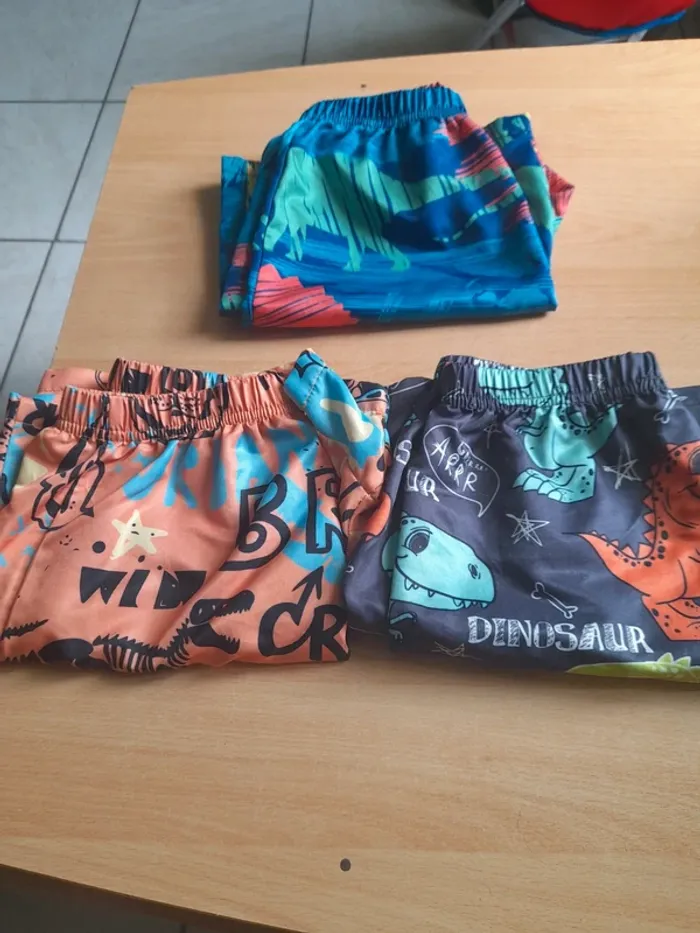 Shorts dinosaure 7ans