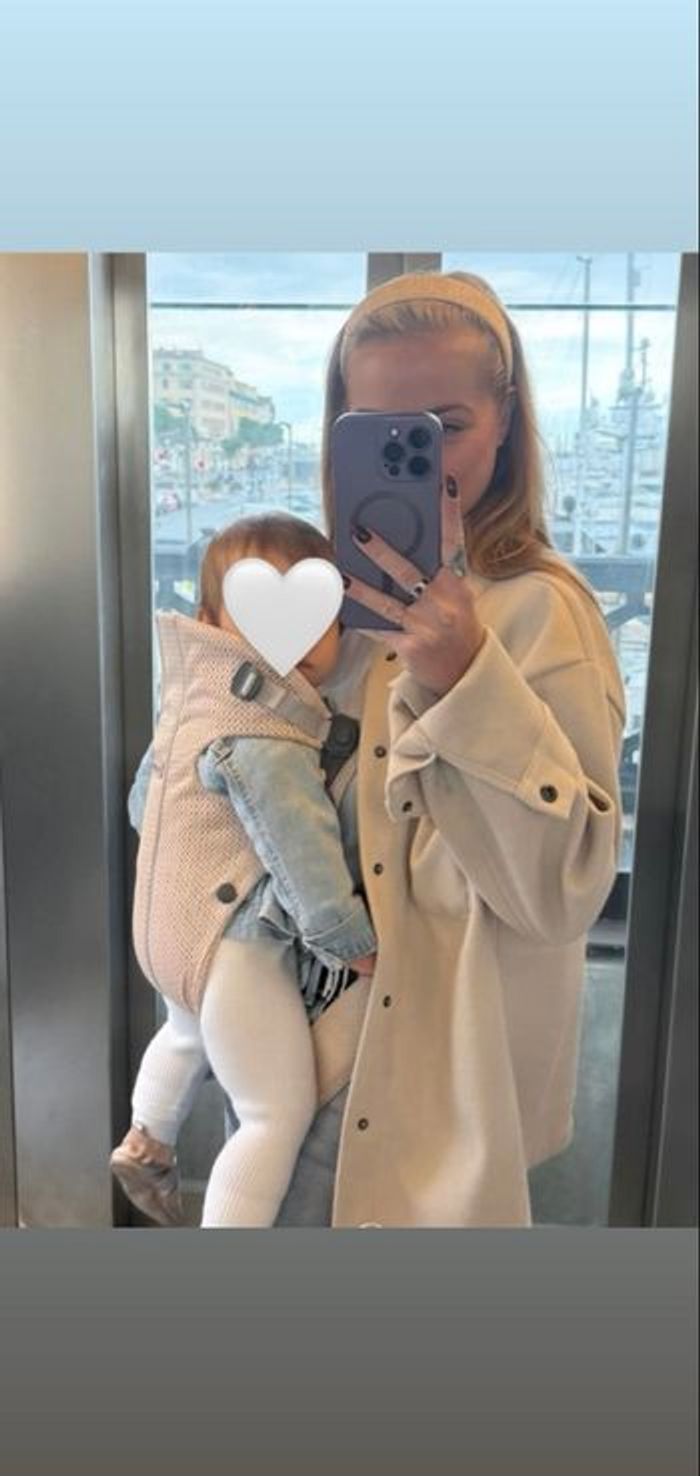 Porte bébé BabyBjorn rose
