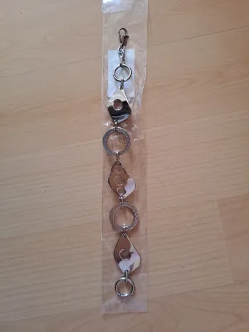 Bracelet Neuf - Maillons Métalliques Argentés - Style Moderne