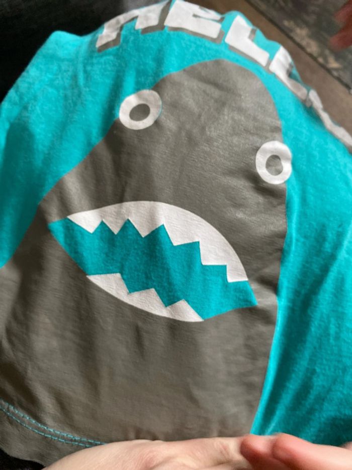 Ensemble pantalon et t-shirt requin 18 mois - photo numéro 5