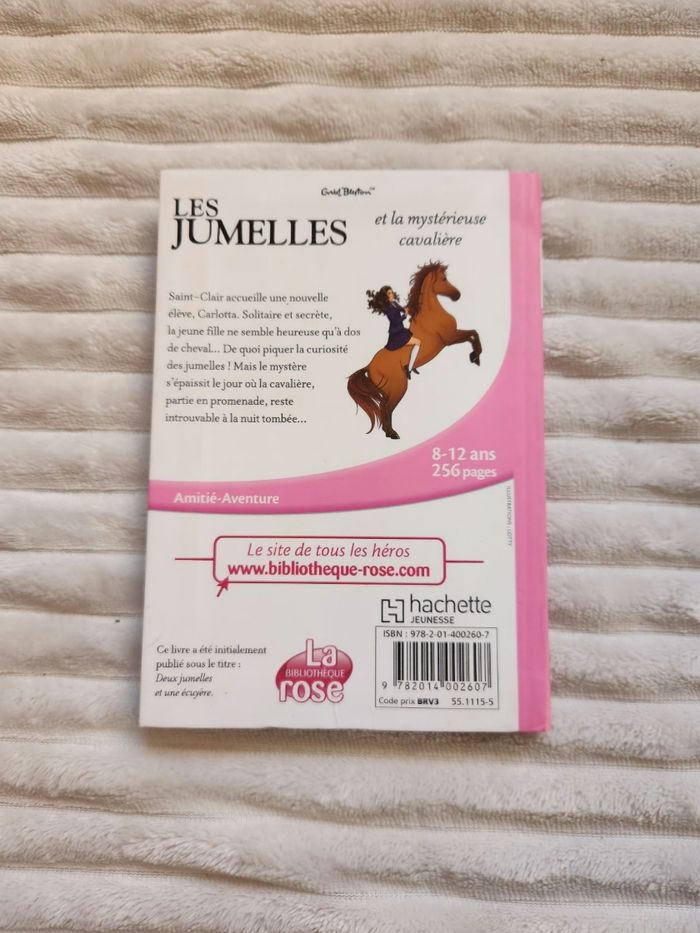 📚 Les Jumelles Tome 3 – La mystérieuse cavalière (Bibliothèque Rose) - photo numéro 3