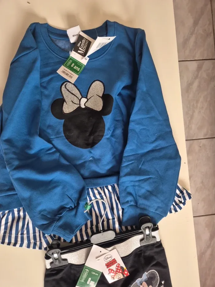 Ensemble : pull et pantalon minnie 8 ans - photo numéro 12