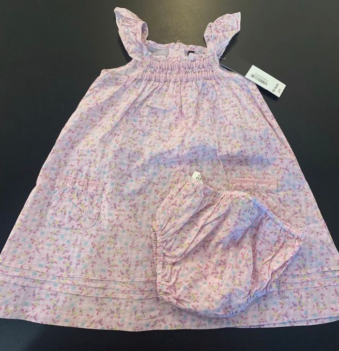 Robe à fleur et culotte assortie