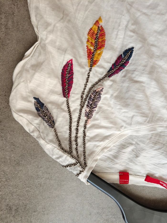 Tee shirt blanc à fleurs brodées S.Oliver taille 38 - photo numéro 4