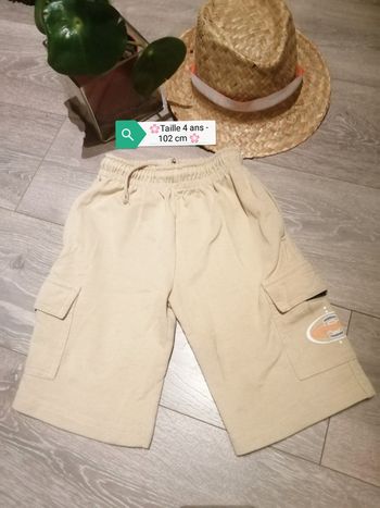 🌸Short mi long beige mellotenné Taille 4 ans 🌸