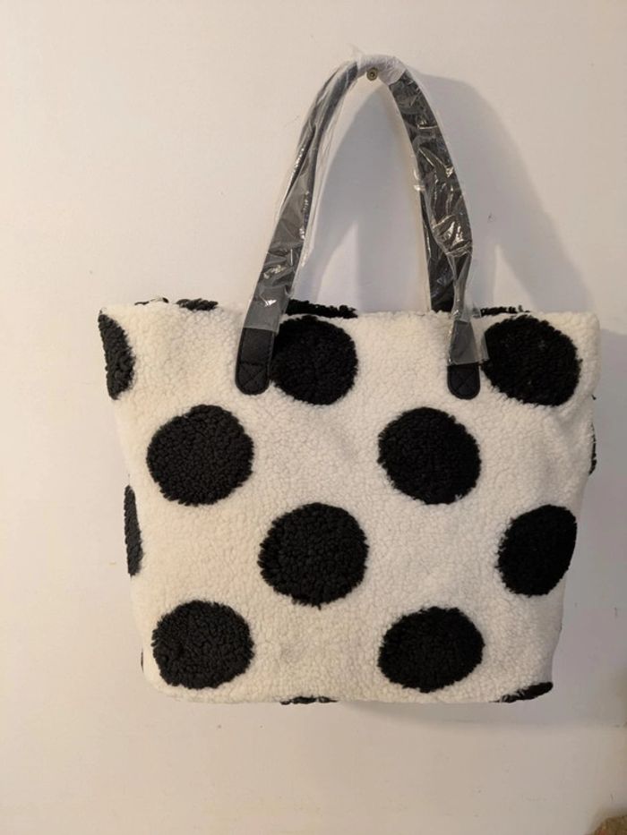Tote bag Loungefly Minnie rocks the dots - photo numéro 2