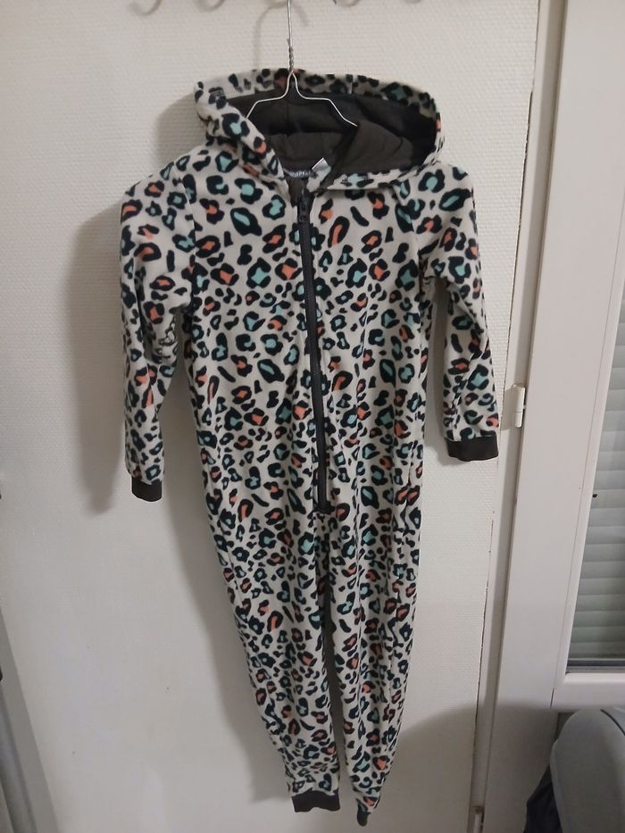 Pyjama d hiver fille taille 6/8 ans avec capuche et fermeture couleur multicolore marque primark - photo numéro 3