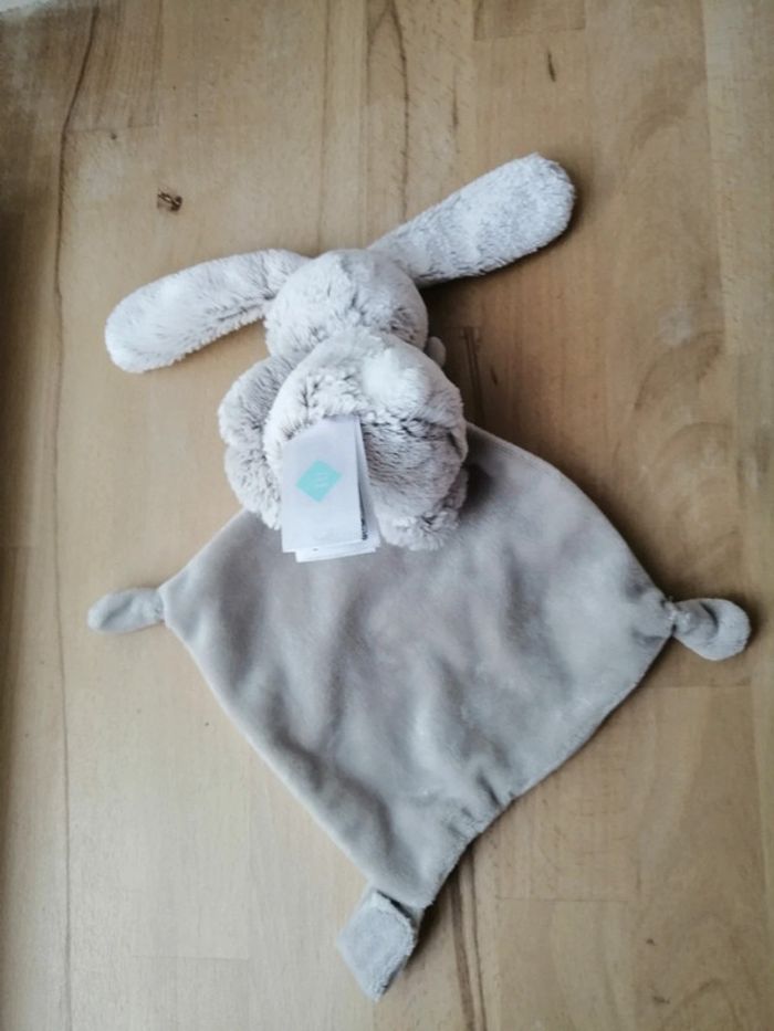 Doudou mouchoir lapin TEX baby Carrefour taupe mouchoir "mon doudou" - photo numéro 2
