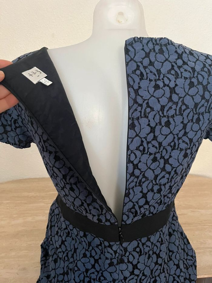 Robe 1.2.3 dentelle taille 42💫bleu noir 💫manches courtes - photo numéro 6