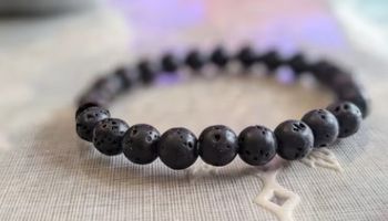 Jolie bracelet en pierres volcaniques, couleur noire