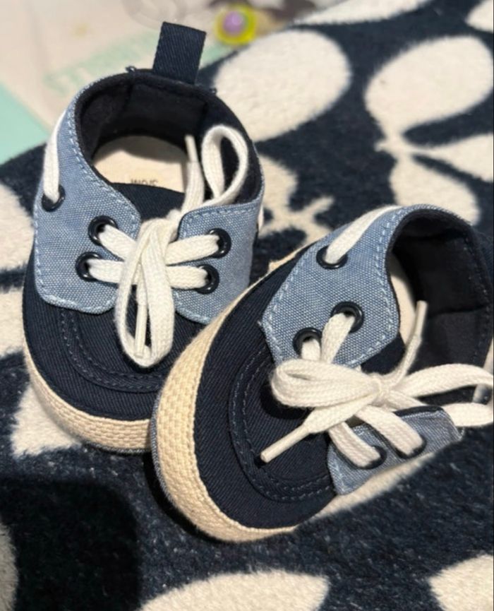 Petites baskets bébé bleu marine et bleu clair