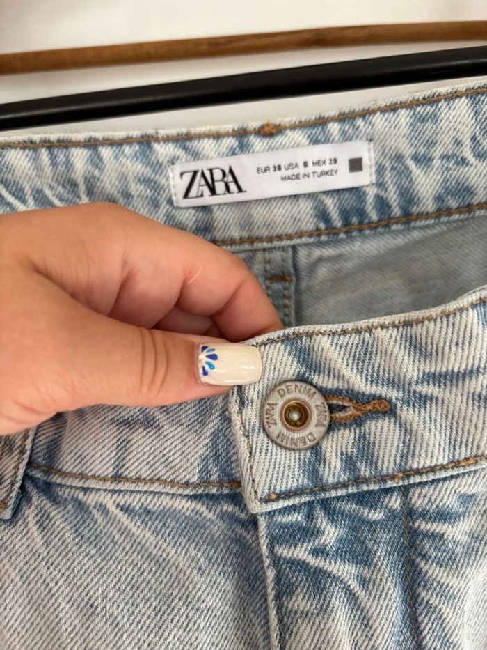 Jean bleu clair jambes larges atypique sans poches Zara taille 38 - photo numéro 5