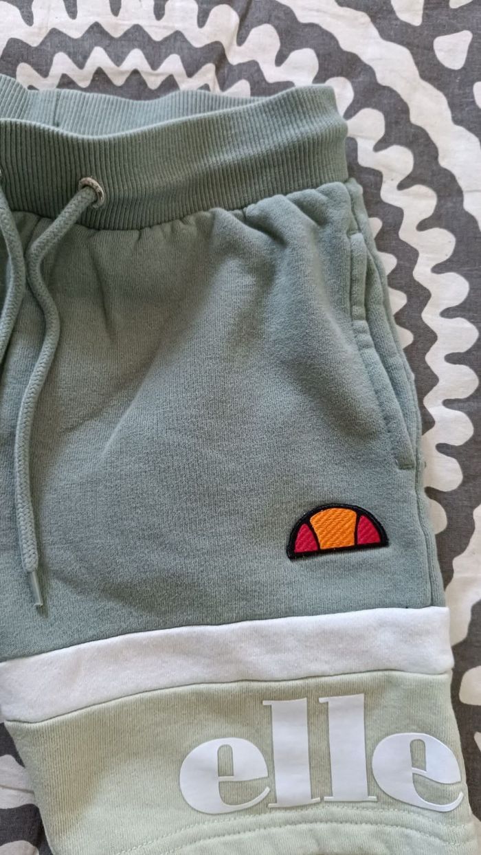 Short ellese 8 ans - photo numéro 2