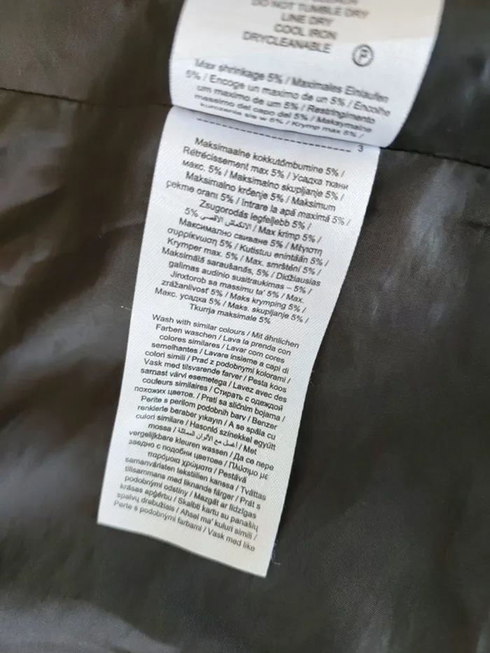 Veste tailleur noire cintrée ONLY taille 36 – bouton doré - photo numéro 7