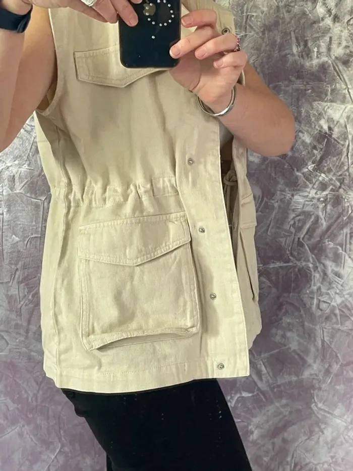 Veste en jean beige sans manches - photo numéro 6