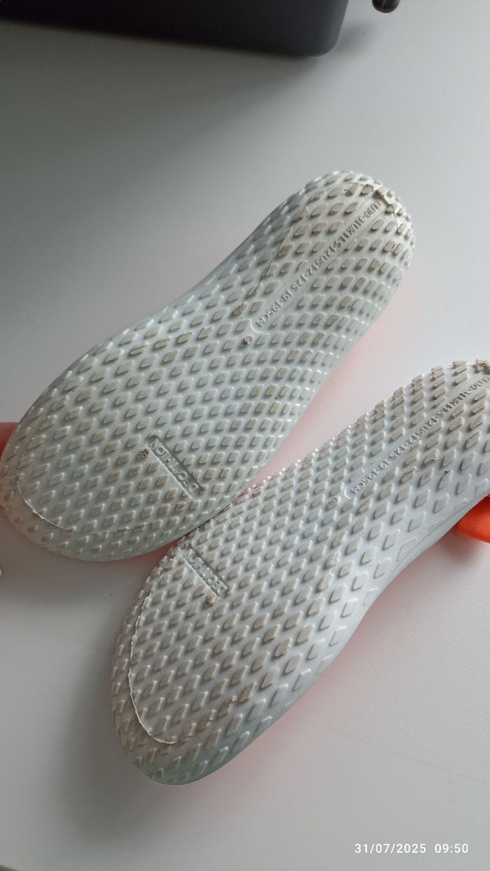 Chausson plage/piscine enfant Decathlon 30/31 - photo numéro 2
