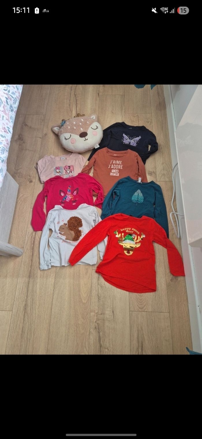 Lot de vetements fille taille 4 ans