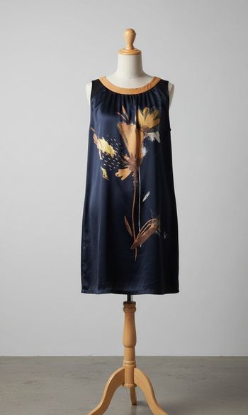 Robe d'été sans manche Taille 36 noir et orange