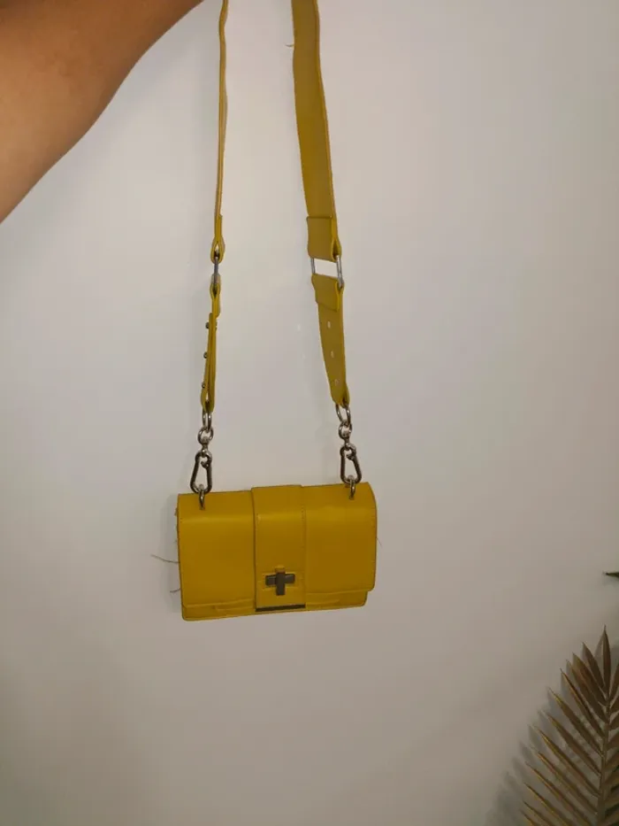 Sac jaune Léna situation x Jennyfer