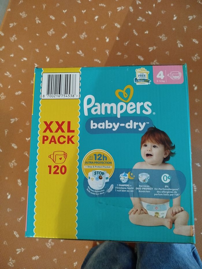 Carton 120  couches Pampers Baby dry taille 4 Neuf - photo numéro 7