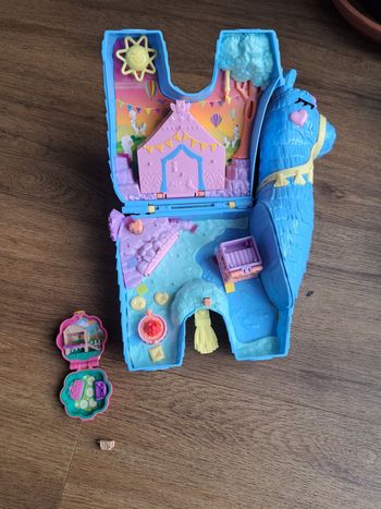Polly pocket