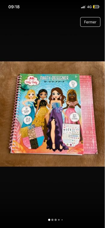 Lot de coloriage /stickers fille