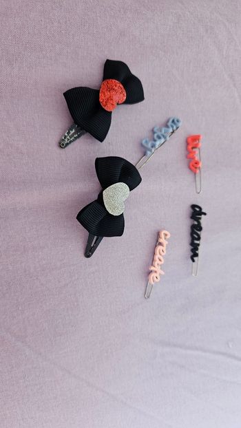 Lot de barrettes neuves Obaïbi