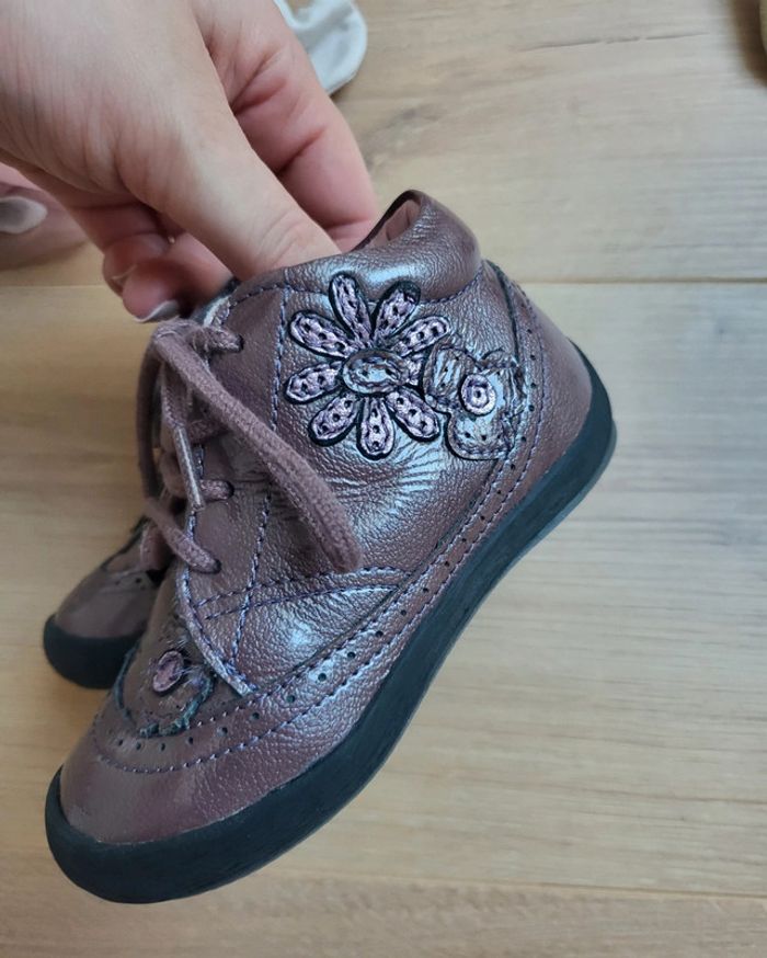 Chaussures petite fille violettes taille 22 - photo numéro 6