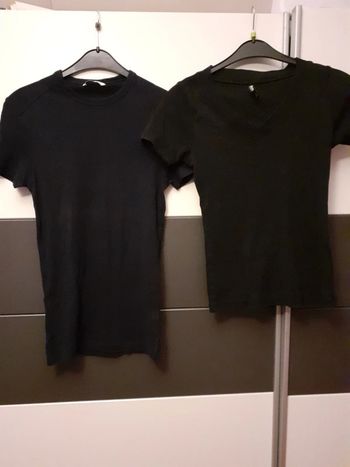 2 T-shirt taille S