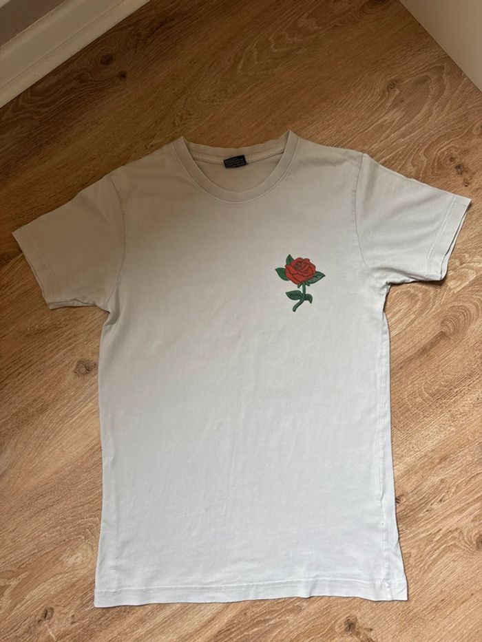 T shirt blanc motif rose - photo numéro 3