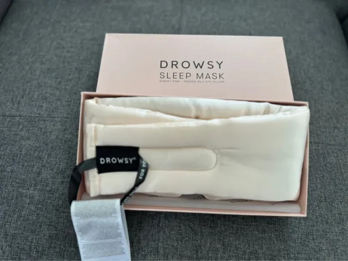 Masque de sommeil en soie Drowsy « Sunset Pink » - photo numéro 4