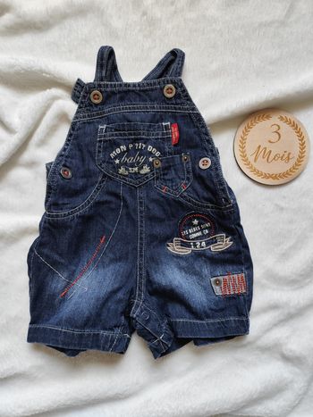 Salopette en jean, 3 mois, les bébés sont comme ça 👣