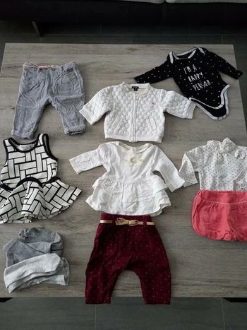 Lot 3 mois fille